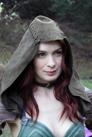 Illustration for article titled There Is A Dragon Age Series, And It Stars Felicia Day